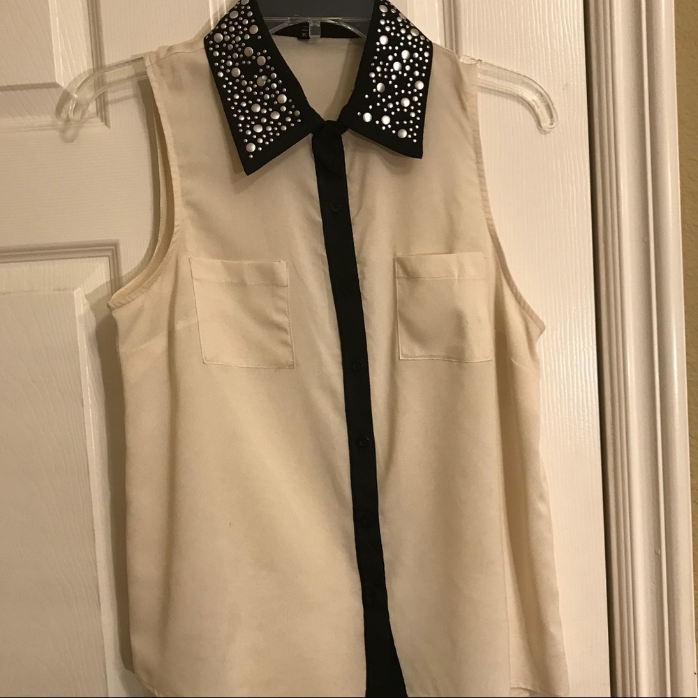 Cute Sleeveless Black and Cream Monteau blouse